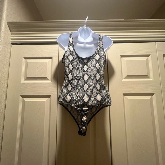 ANIMAL print bodysuit - Picture 4 of 6